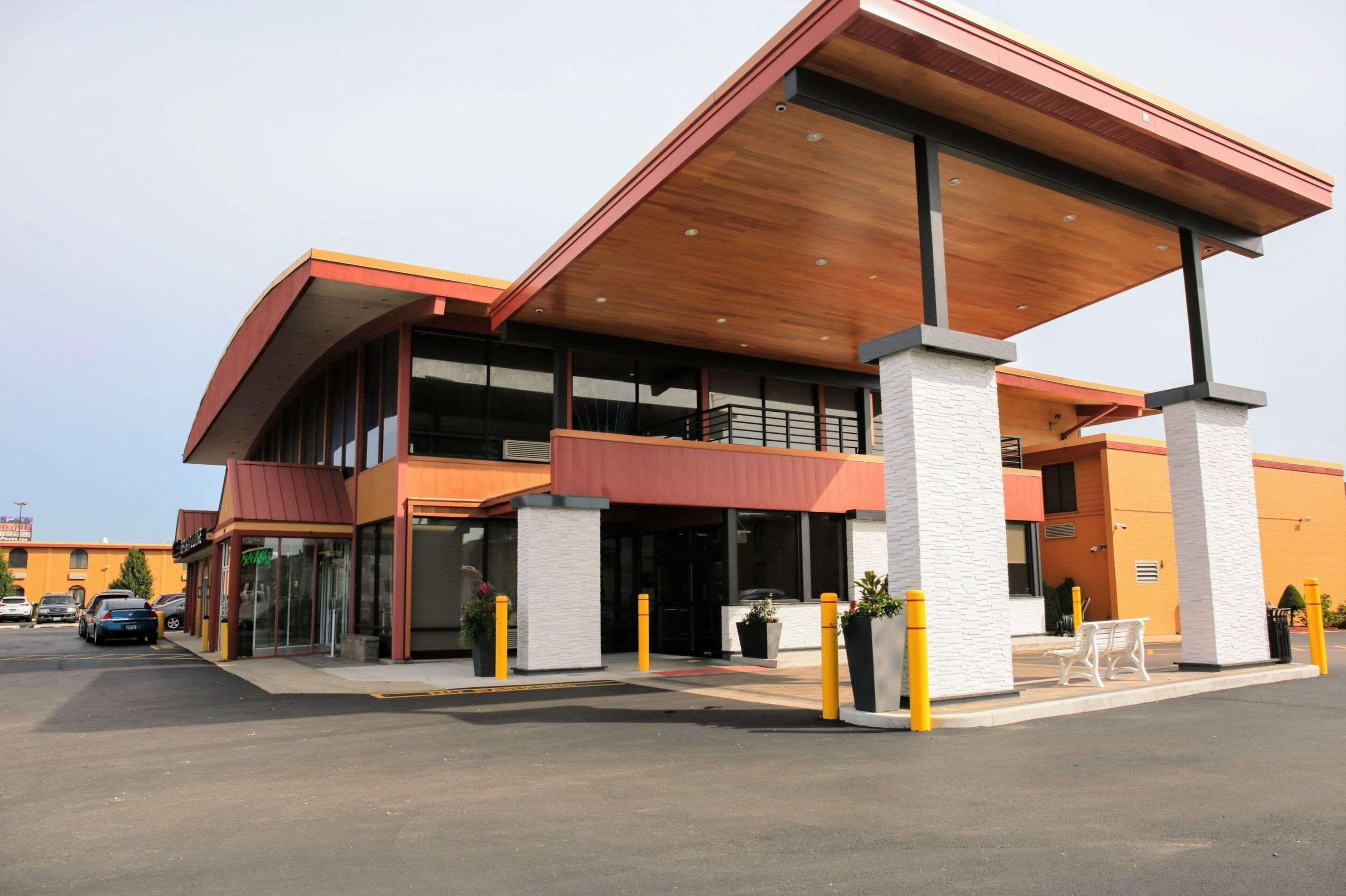 Quality Inn O'Hare Airport Шиллер-Парк Экстерьер фото