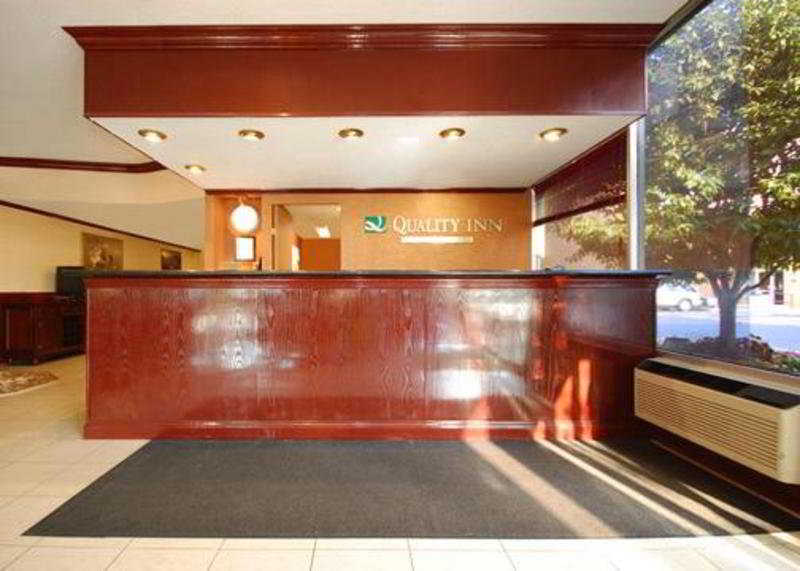 Quality Inn O'Hare Airport Шиллер-Парк Экстерьер фото